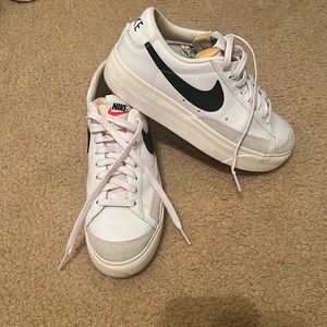 COPY - Nike Blazer Low Platform Sneaker Size 8